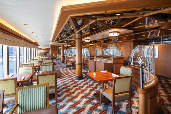 CUNARD Queen Elizabeth Lido Restaurant 0.jpg